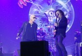 Экс-участник групп Deep Purple и Rainbow Джо Линн Тернер выступил в Калуге на закрытии фестиваля "Мир гитары"