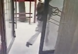 В Калуге задержали серийную похитительницу алкоголя и мяса