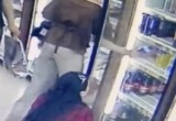 В Калуге задержали серийную похитительницу алкоголя и мяса