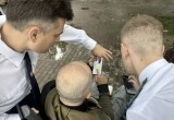 Константин Жиляков лично оценил доступность городской среды для инвалида