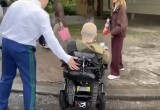 Константин Жиляков лично оценил доступность городской среды для инвалида