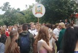 В Калуге прошло шествие выпускников 2026