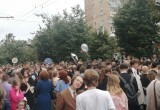 В Калуге прошло шествие выпускников 2026