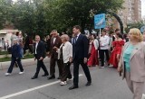 В Калуге прошло шествие выпускников 2026