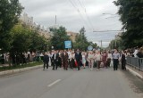 В Калуге прошло шествие выпускников 2026