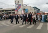 В Калуге прошло шествие выпускников 2026