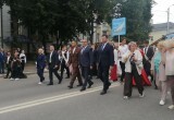 В Калуге прошло шествие выпускников 2026