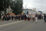 В Калуге прошло шествие выпускников 2026