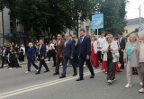 В Калуге прошло шествие выпускников 2026