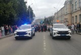 В Калуге прошло шествие выпускников 2026