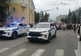 В Калуге прошло шествие выпускников 2026