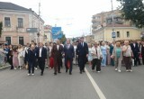 В Калуге прошло шествие выпускников 2026