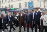 В Калуге прошло шествие выпускников 2026