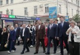 В Калуге прошло шествие выпускников 2026
