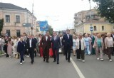 В Калуге прошло шествие выпускников 2026