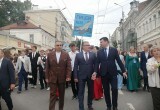 В Калуге прошло шествие выпускников 2026