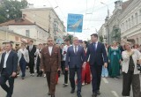 В Калуге прошло шествие выпускников 2026