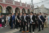 В Калуге прошло шествие выпускников 2026