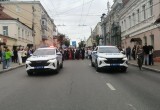В Калуге прошло шествие выпускников 2026