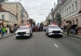 В Калуге прошло шествие выпускников 2026