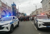 В Калуге прошло шествие выпускников 2026