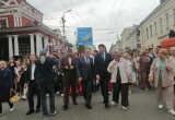 В Калуге прошло шествие выпускников 2026