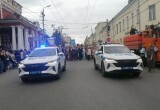 В Калуге прошло шествие выпускников 2026