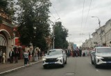 В Калуге прошло шествие выпускников 2026