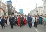 В Калуге прошло шествие выпускников 2026