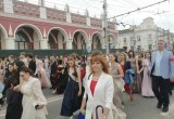 В Калуге прошло шествие выпускников 2026