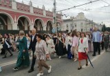 В Калуге прошло шествие выпускников 2026