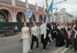В Калуге прошло шествие выпускников 2026