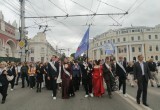 В Калуге прошло шествие выпускников 2026