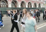 В Калуге прошло шествие выпускников 2026