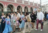 В Калуге прошло шествие выпускников 2026