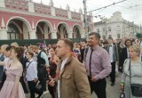 В Калуге прошло шествие выпускников 2026