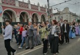 В Калуге прошло шествие выпускников 2026