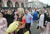 В Калуге прошло шествие выпускников 2026