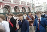 В Калуге прошло шествие выпускников 2026