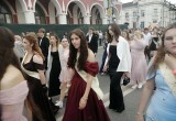 В Калуге прошло шествие выпускников 2026