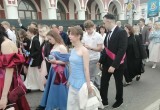 В Калуге прошло шествие выпускников 2026