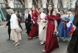 В Калуге прошло шествие выпускников 2026