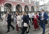 В Калуге прошло шествие выпускников 2026