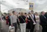 В Калуге прошло шествие выпускников 2026