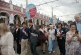 В Калуге прошло шествие выпускников 2026