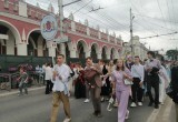 В Калуге прошло шествие выпускников 2026