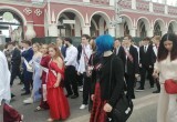 В Калуге прошло шествие выпускников 2026