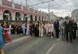 В Калуге прошло шествие выпускников 2026
