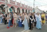 В Калуге прошло шествие выпускников 2026
