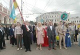 В Калуге прошло шествие выпускников 2026